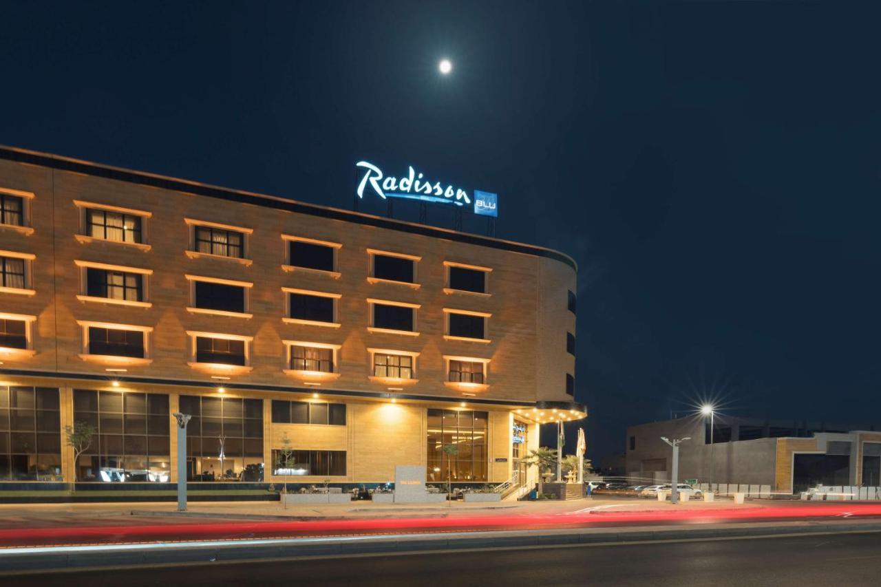 Radisson Blu Hotel, Buraidah Exterior foto