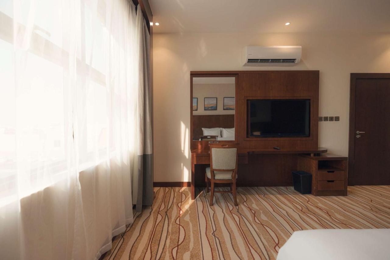 Radisson Blu Hotel, Buraidah Exterior foto